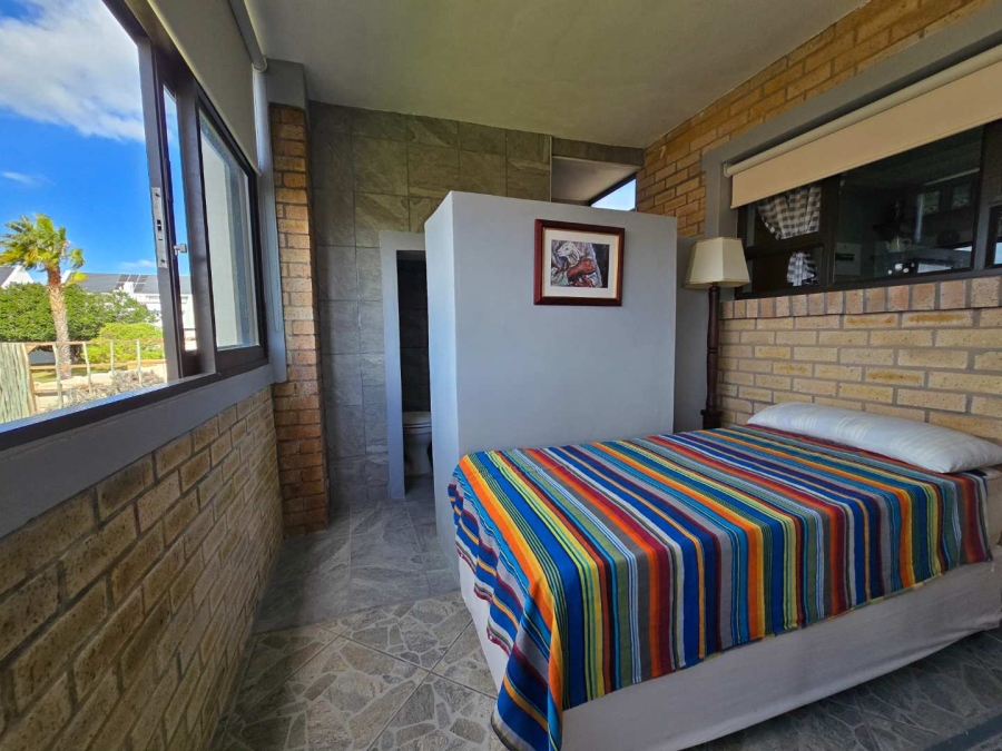 4 Bedroom Property for Sale in Stilbaai Wes Western Cape